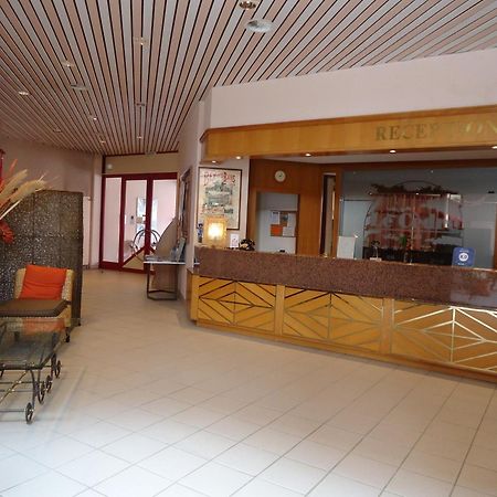 Hotel Le Cedre Bex Exterior photo